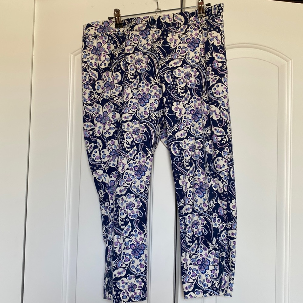 Talbots multi print blues, lilac, white paisley Capris